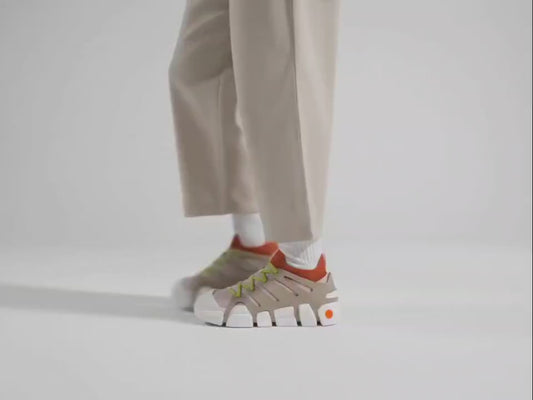 Methods Sneaker Sand / Flame